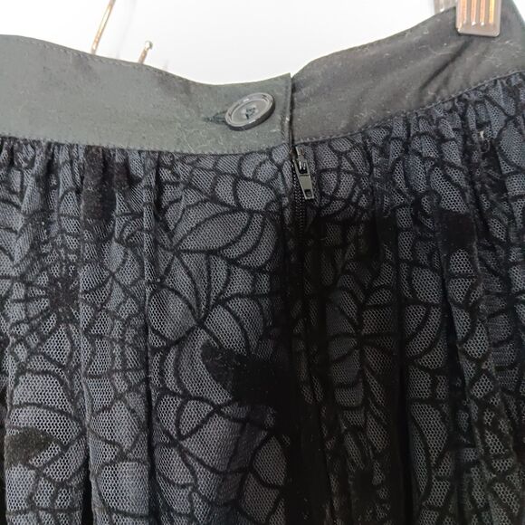 Hell Bunny Tulle Skirt Womens Sz S Black Gothic Spider Web Goth Whimsy Edgy NWT - Picture 7 of 9